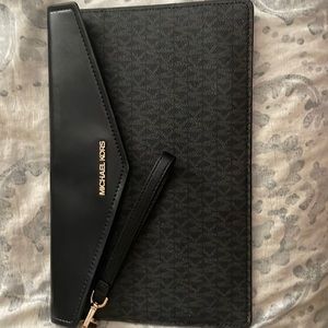 Michael Kors wrist bag